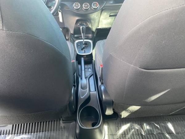 2018 Toyota Yaris Certified 5-Door SE Auto Sedan for sale in Klamath Falls, OR – photo 18