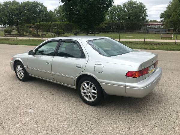 2001 Toyota Camry Xle - - by dealer - vehicle for sale in Philadelphia, PA – photo 2