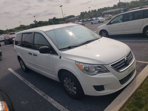 2011 volkswagen routan - cars & trucks - by owner - vehicle... for sale in Woodbridge, District Of Columbia – photo 3