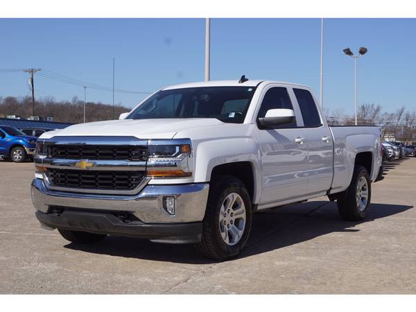 2016 Chevrolet Chevy Silverado 1500 LT - - by dealer for sale in Claremore, OK – photo 18