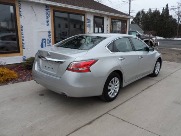 2015 Nissan Altima S - Only 22,000 Miles - for sale in western mass, MA – photo 4