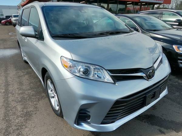 2019 Toyota Sienna LE FWD 8-Passenger Minivan, Passenger - cars & for sale in Corvallis, OR – photo 3