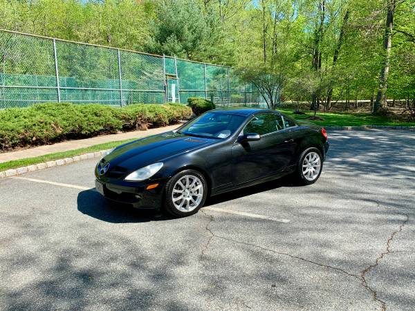 2005 Black Diamond Mercedes Benz SLK 350 Hard Top Convertible Mint for sale in Other, NY – photo 9