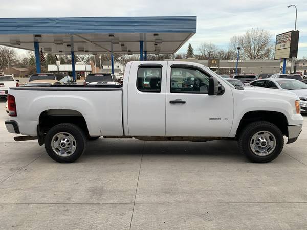 2011 GMC Sierra 2500HD 4x4 - cars & trucks - by dealer - vehicle... for sale in Grand Forks, ND – photo 5