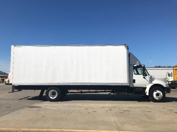 2019 International Cummins Air ride 26ft box Truck like Freightliner for sale in Los Angeles, CA – photo 7