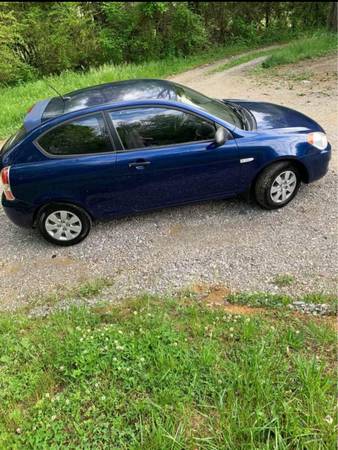 2009 Hyundai Accent SE Harchback 2D for sale in Corryton, TN – photo 2