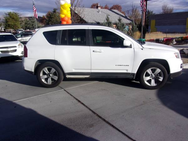 2014 JEEP COMPASS 4X4!! LOW MILES! GUARANTEED FINANCING APPROVAL! -... for sale in Reno, NV – photo 4