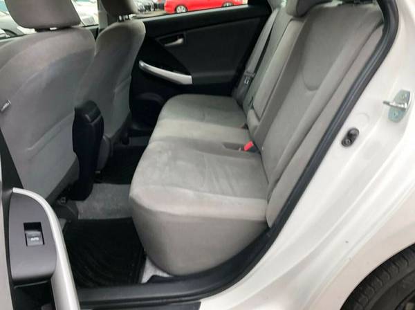 2014 Toyota Prius 94, 401 miles for sale in Downers Grove, IL – photo 9