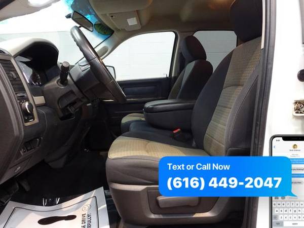 2011 RAM 1500 4WD Crew Cab 140.5 ST - We Finance! All Trades A for sale in Wyoming , MI – photo 17
