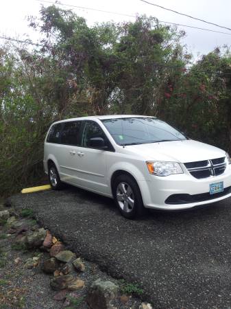 2013 Dodge Gran Caravan with stow and go seating for sale in Other, Other – photo 3