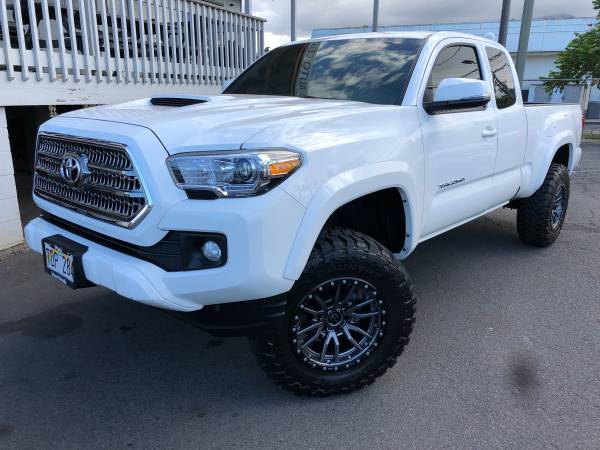 -2017 TOYOTA TACOMA-WE GOT PICKUPS! $0 DOWN (OAC)! OPEN LATE! for sale in Kahului, HI