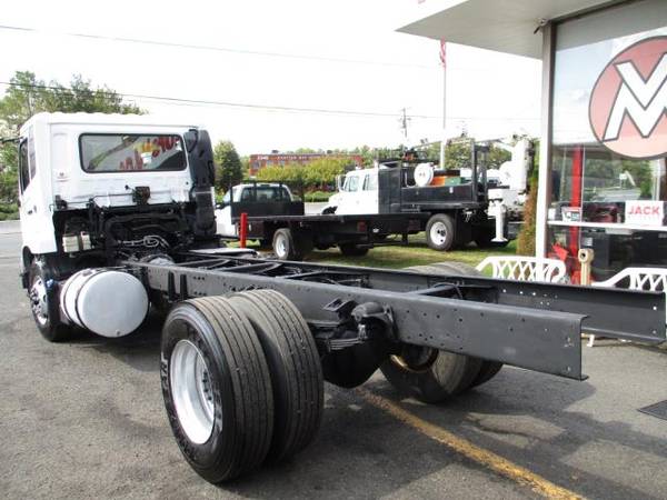 2011 Nissan UD3000 CAB CHASSIS ** DUMP TRUCK READY ** - cars &... for sale in South Amboy, NY – photo 3
