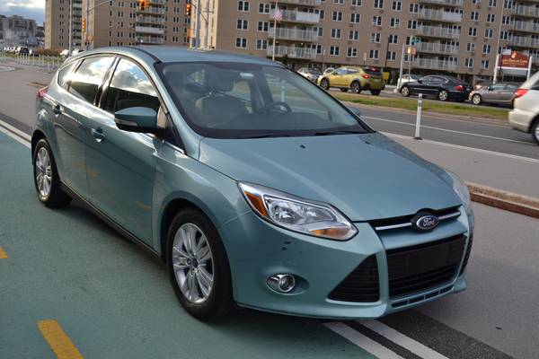 2012 FORD FOCUS SEL 2.0 4cyl. !!!ONE OWNER !!! - cars & trucks - by... for sale in Arverne, NY – photo 2