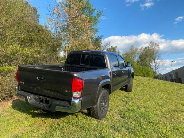 2017 Toyota Tacoma SR5 4door 4X4 like new - - by for sale in Henrico, VA – photo 5