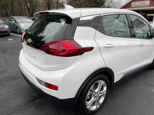 2017 Chevrolet Bolt EV LT Electric Vehicle 13,000 miles 238 miles -... for sale in Walpole, MA – photo 9