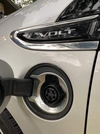 Chevy Volt 2013 - 95, 000 miles, mech sound - 37 mi battery range for sale in Katy, TX – photo 8