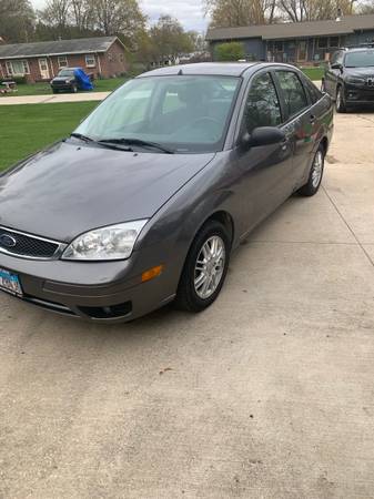 2006 Ford Focus for sale in South Beloit, IL – photo 2
