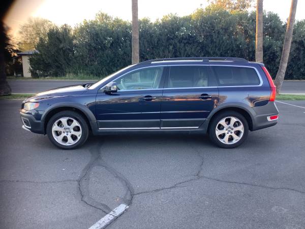2011 VOLVO V70 AWD T6 WAGON - MINT - RUNS GREAT - COLD AIR -... for sale in Glendale, AZ – photo 7
