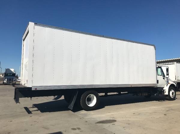 2019 International Cummins Air ride 26ft box Truck like Freightliner for sale in Los Angeles, CA – photo 4