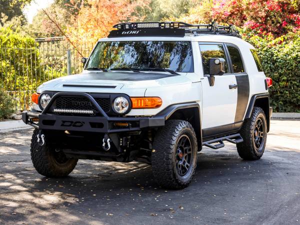2014 Toyota FJ Cruise 4x4 CUSTOMIZED with Convenience & Off Road... for sale in Pasadena, CA – photo 2