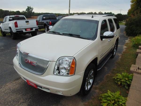 2013 GMC Yukon Denali, 107K Miles, Leather, Quads, Loaded! for sale in Alexandria, ND – photo 3