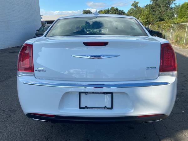 Chrysler 300 Limited AWD 4x4 Heat & Cool Seats HID Headlights Cars c... for sale in Myrtle Beach, SC – photo 3