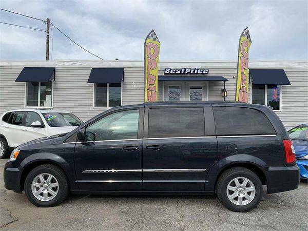 2013 CHRYSLER TOWN COUNTRY TOURING ED As Low As $1000 Down $75/Week!!! for sale in Methuen, MA – photo 10