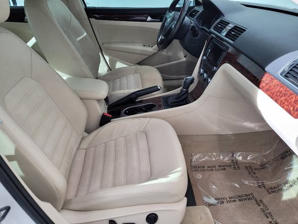 2013 Volkswagen Passat SEL TDI- 80k Miles - Sunroof and Nav. system... for sale in Silvis, IA – photo 15
