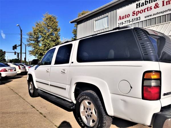 4WD! NAVI! LEATHER! 2005 CHEVROLET SUBURBAN 1500 LT-DRIVES PERFECT! for sale in Cedar Rapids, IA – photo 3