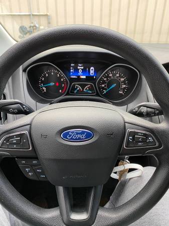 2017 Ford Focus sel - cars & trucks - by owner - vehicle automotive... for sale in Fort Wayne, IN – photo 4