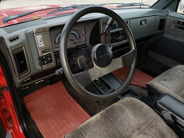 1988 Chevy Blazer S10 4x4 91,072 Original Miles - cars & trucks - by... for sale in Tyler, TX – photo 10