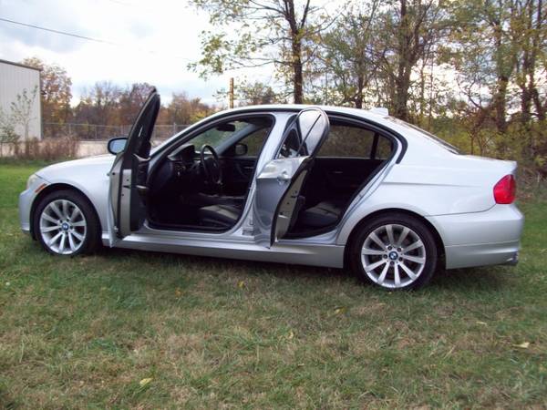 2011 BMW 3-Series 328i xDrive SA - cars & trucks - by dealer -... for sale in Springdale, AR – photo 5
