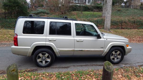 2006 Jeep Commander. 65 - cars & trucks - by owner - vehicle... for sale in HARRISBURG, PA – photo 7
