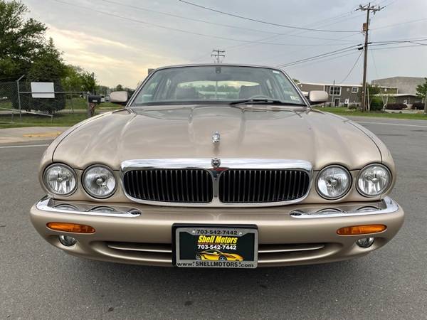 2000 Jaguar XJ8 - - by dealer - vehicle automotive sale for sale in CHANTILLY, District Of Columbia – photo 2