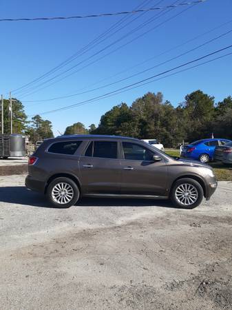 2009 Buick Enclave CXL - cars & trucks - by dealer - vehicle... for sale in Castle Hayne, NC – photo 3