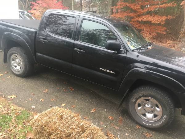 2011 DCSB 4x4 SR5 manual $19,000 obo - cars & trucks - by owner -... for sale in North Kingstown, RI – photo 11