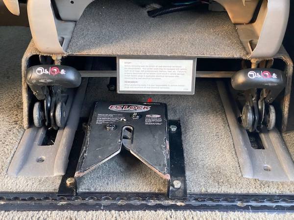 EXTRA CLEAN DODGE CARAVAN HANDICAP WHEELCHAIR ACCESSIBLE MOBILITY... for sale in SKOKIE, WI – photo 14