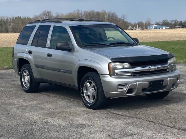 2004 Chevrolet Trailblazer LS 4X4 Southern Truck No Rust! Only 5450 for sale in Chesterfield Indiana, IN – photo 5