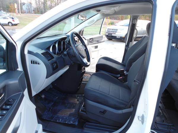 Dodge Grand Caravan Reliable Safe Van Extra Clean **1 Year... for sale in Hampstead, NH – photo 17