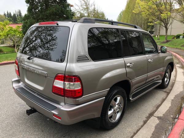 2006 Toyota Land Cruiser 4WD - Navigation, Third Row, Clean title for sale in Kirkland, WA – photo 5