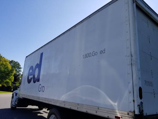 05 International 4300 26FT box truck for sale in Albany, NY – photo 3