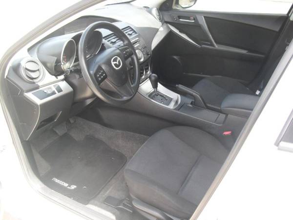 2010 Mazda MAZDA3 i Touring 4dr Sedan 5A - - by dealer for sale in Junction City, KS – photo 10