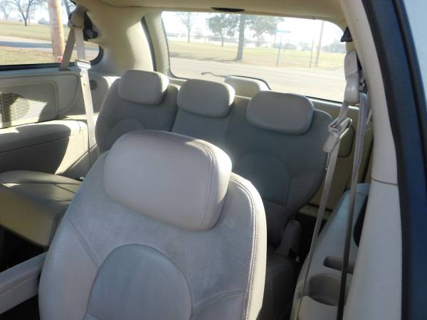 2005 Chrysler Town&Country - cars & trucks - by dealer - vehicle... for sale in Topeka, KS – photo 13