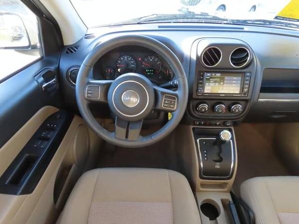 2013 Jeep Compass LATITUDE 4WD - cars & trucks - by dealer - vehicle... for sale in Pleasant Hill, IA – photo 12