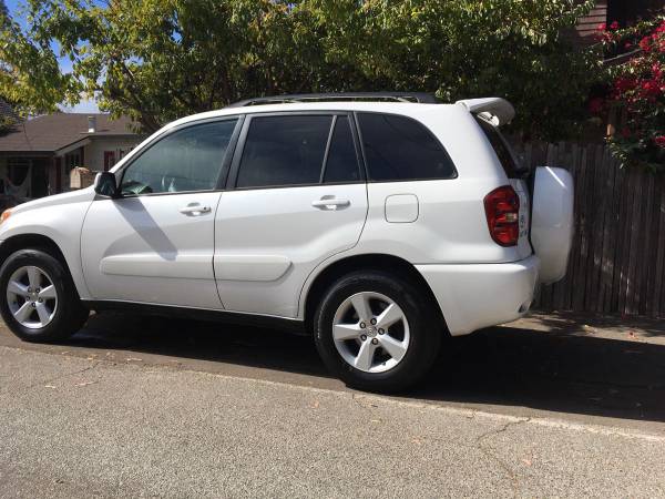 EXCELLENT TOYOTA RAV4 - cars & trucks - by owner - vehicle... for sale in Santa Cruz, CA – photo 2