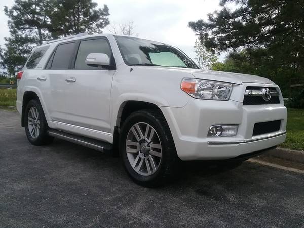 2013 Toyota 4Runner Limited, 4x4, V6, camera, sunroof, 182k for sale in Merriam, MO – photo 3