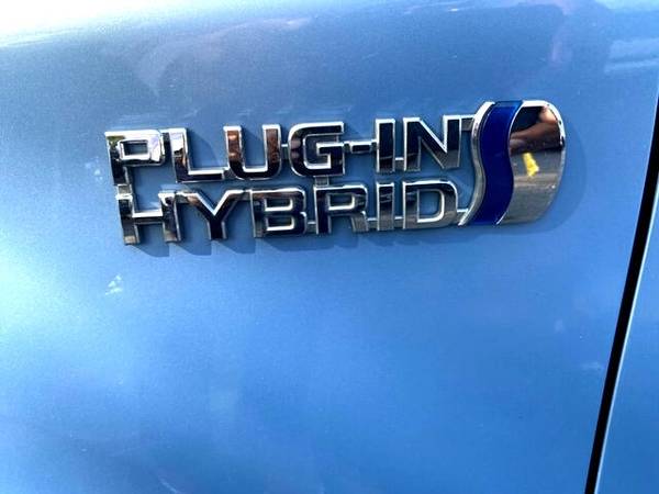 2012 Toyota Prius Plug-In 5dr HB (Natl) - cars & trucks - by dealer... for sale in Trenton, NJ – photo 3