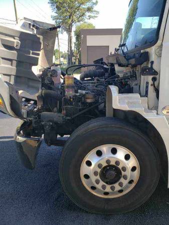 2015 Hino 268 - 26 Box Truck for sale in Ocala, FL – photo 15