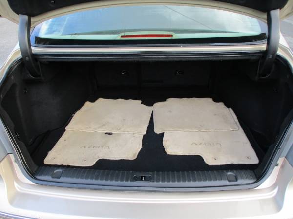 2006 Hyundai Azera Limited Sunroof/Leather & Clean Title - cars for sale in Roanoke, VA – photo 21