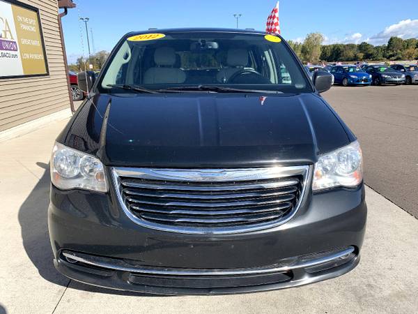 2012 Chrysler Town & Country 4dr Wgn Touring - cars & trucks - by... for sale in Chesaning, MI – photo 12